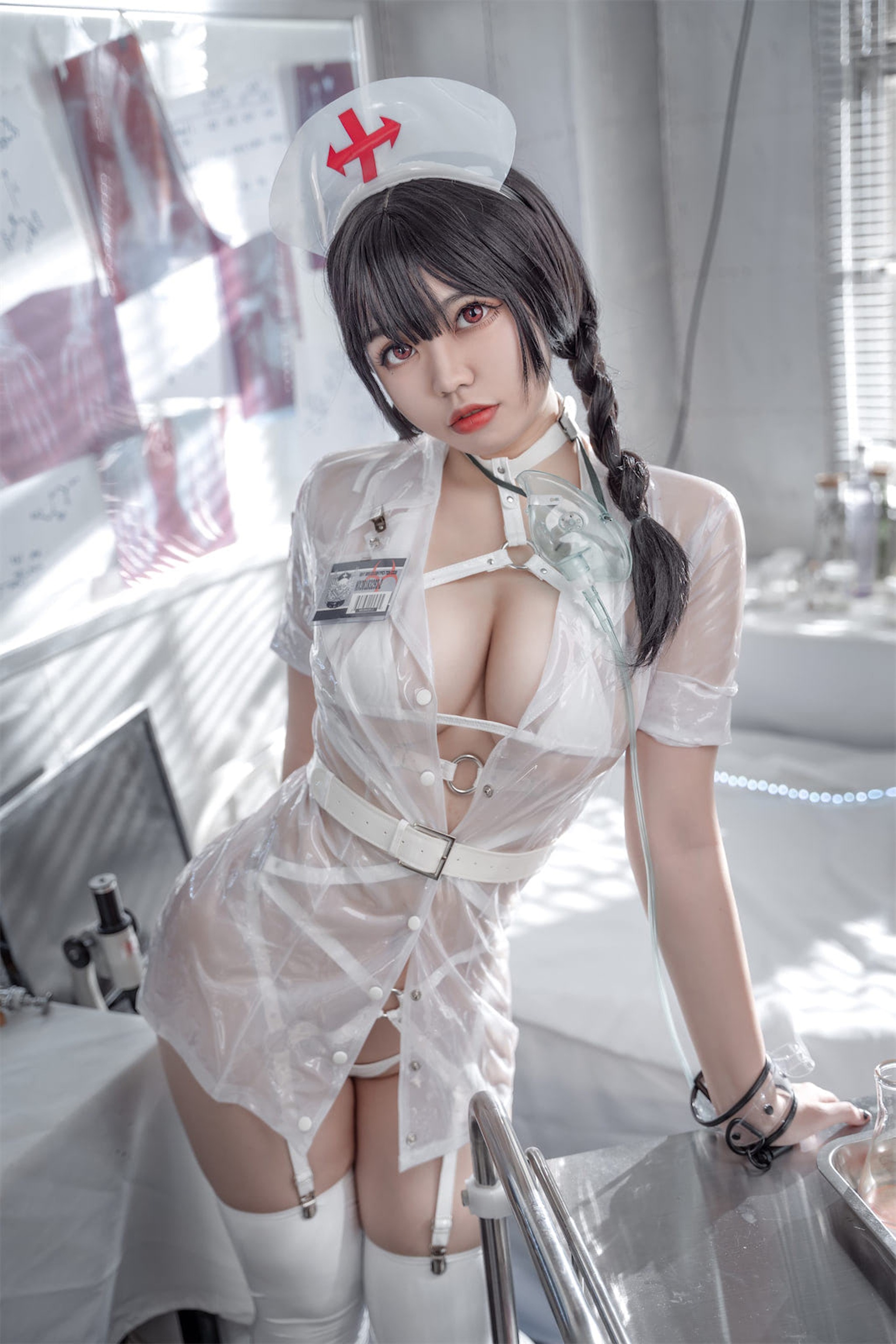 啊日日_Ganlory - NO.016 未来白护士[52P]-XikXak